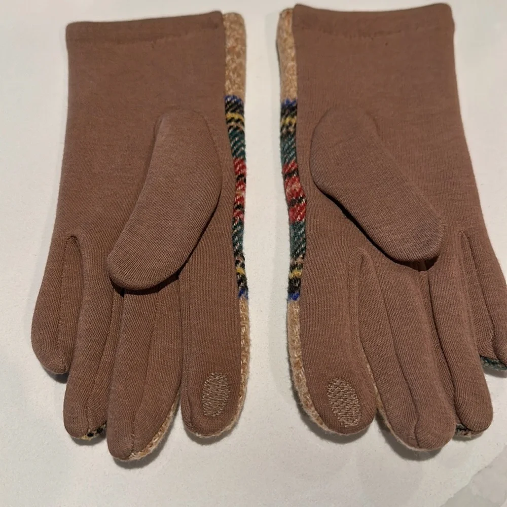 Tan Tartan plaid Smart Touch Gloves nwot